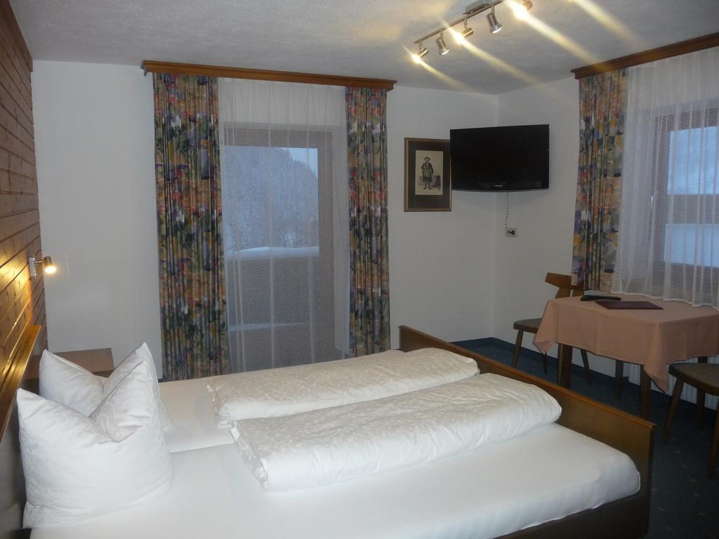 Hotel Valisera Galtuer Room photo